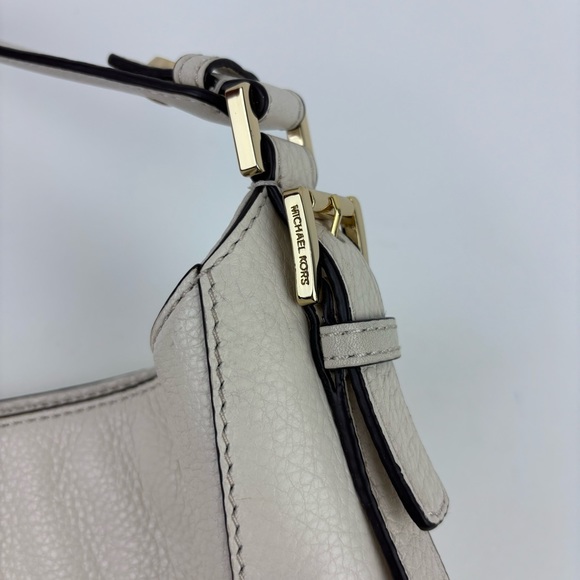 MICHAEL MICHAEL KORS Bedford Belted White Pebble Leather Hobo Shoulder Bag Large - Picture 10 of 16